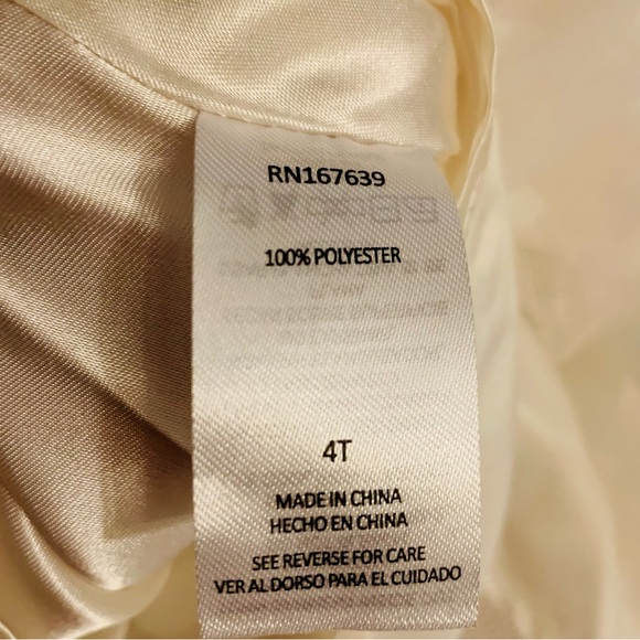 Pretty Lace dress for girl
Girls Dress Size : 4 T - Picture 7 of 7